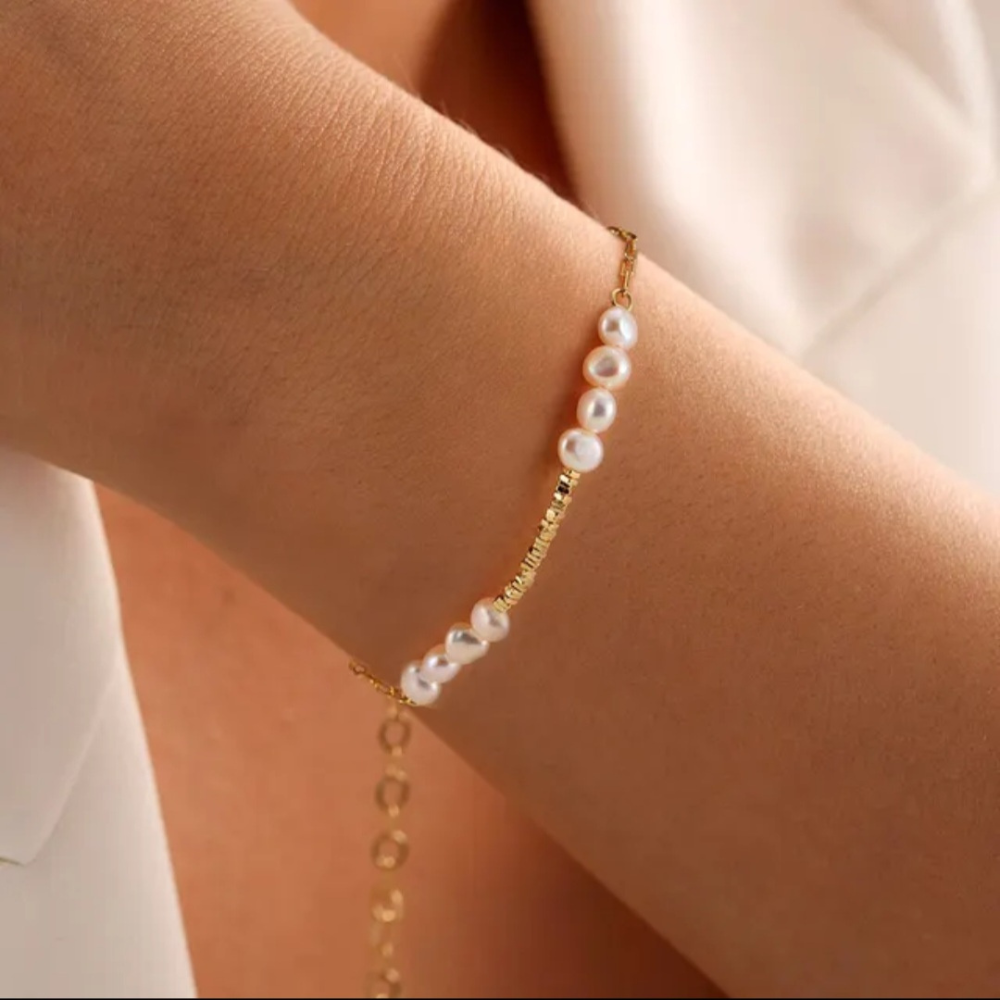 Freshwater pearl bracelet for women