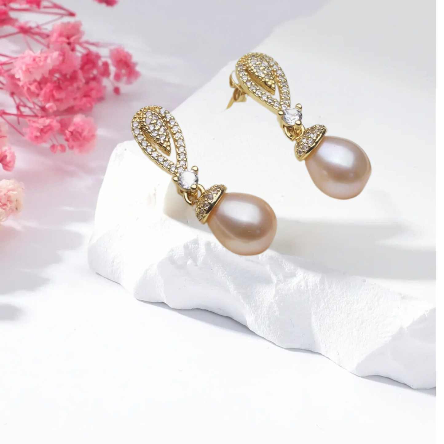 Dangling Natural Pearl Earrings