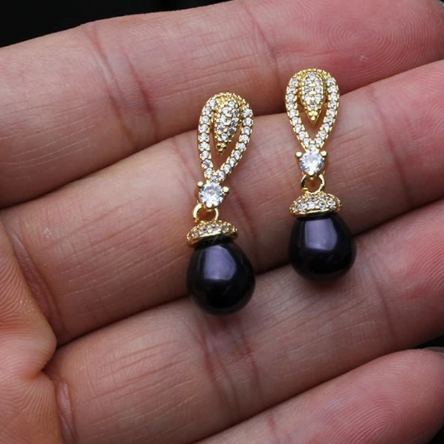 Dangling Natural Pearl Earrings