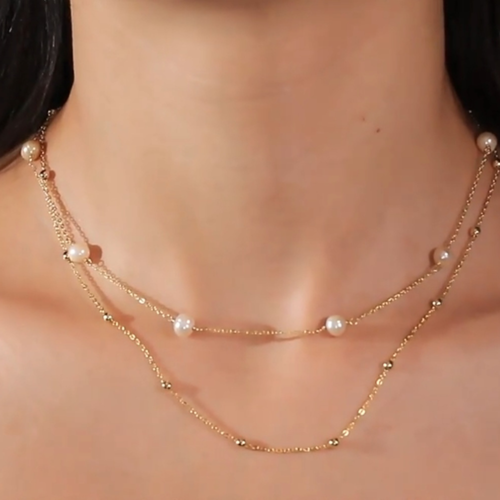 Natural freshwater pearl necklace