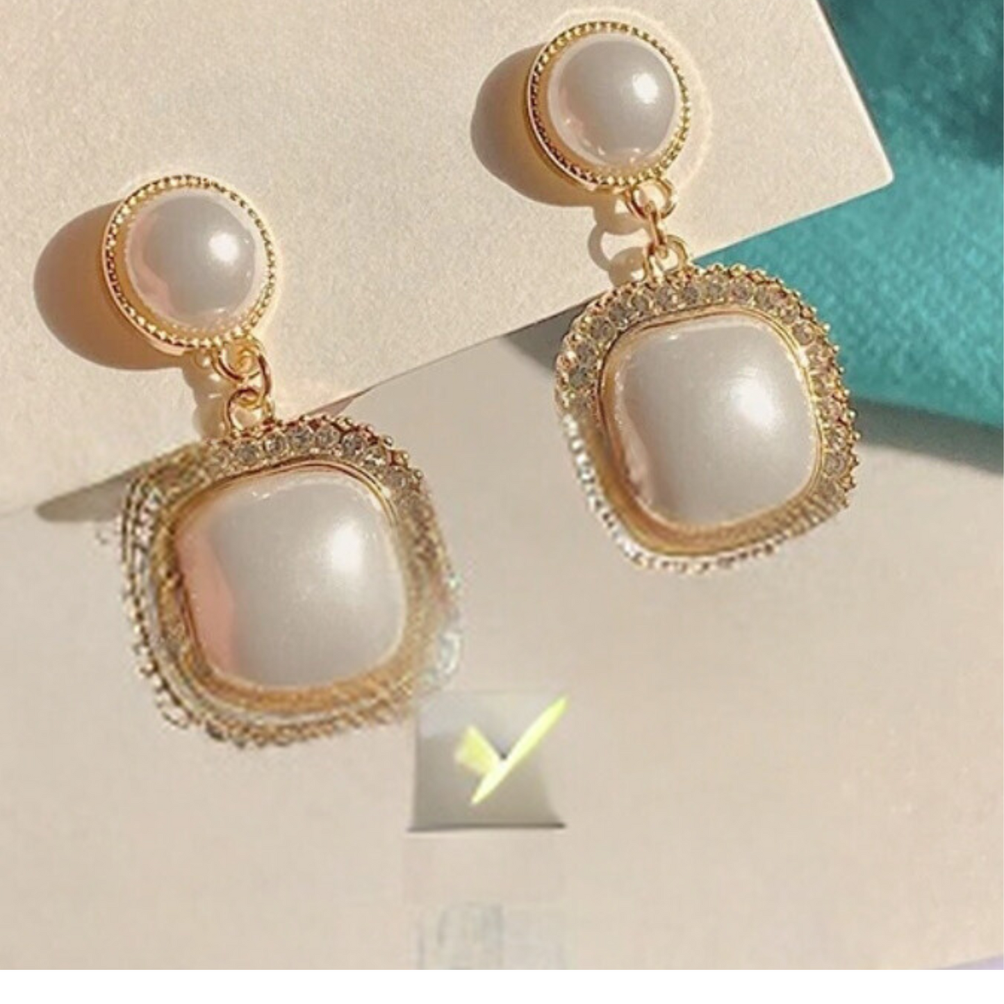 Retro Pearl Earrings